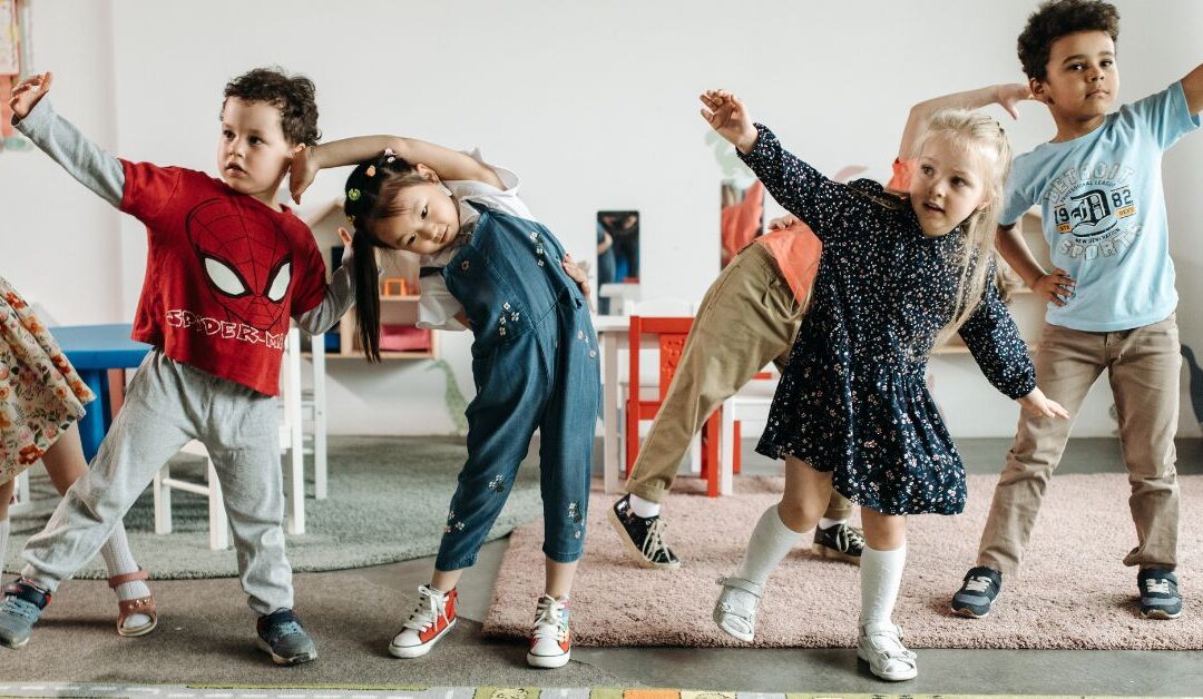 Keep Your Kids Cozy and Stylish: Choosing the Right Kids Apparel for Comfort and Fun